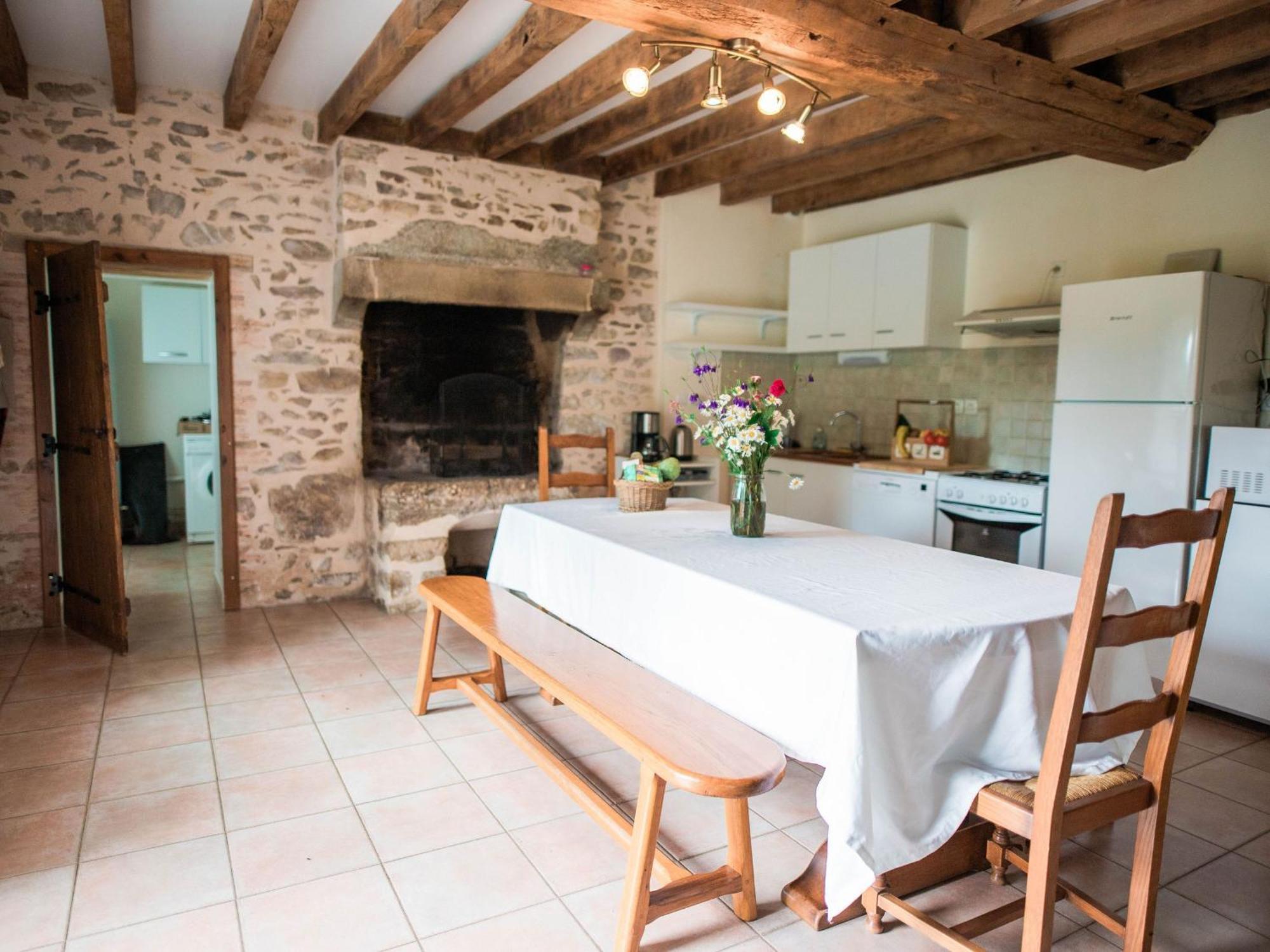 Gite De Charme Renove Avec Cheminee, Terrasse Et Proche Randonnees - Capacite 13 Pers. - Fr-1-410-179 Сен-Леонар-Де-Буа Экстерьер фото